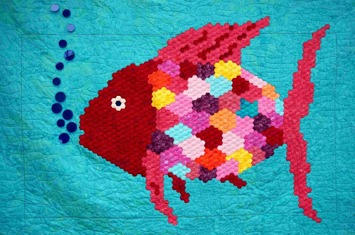 Stoffpackung und Schemazeichnung Rainbow Fish